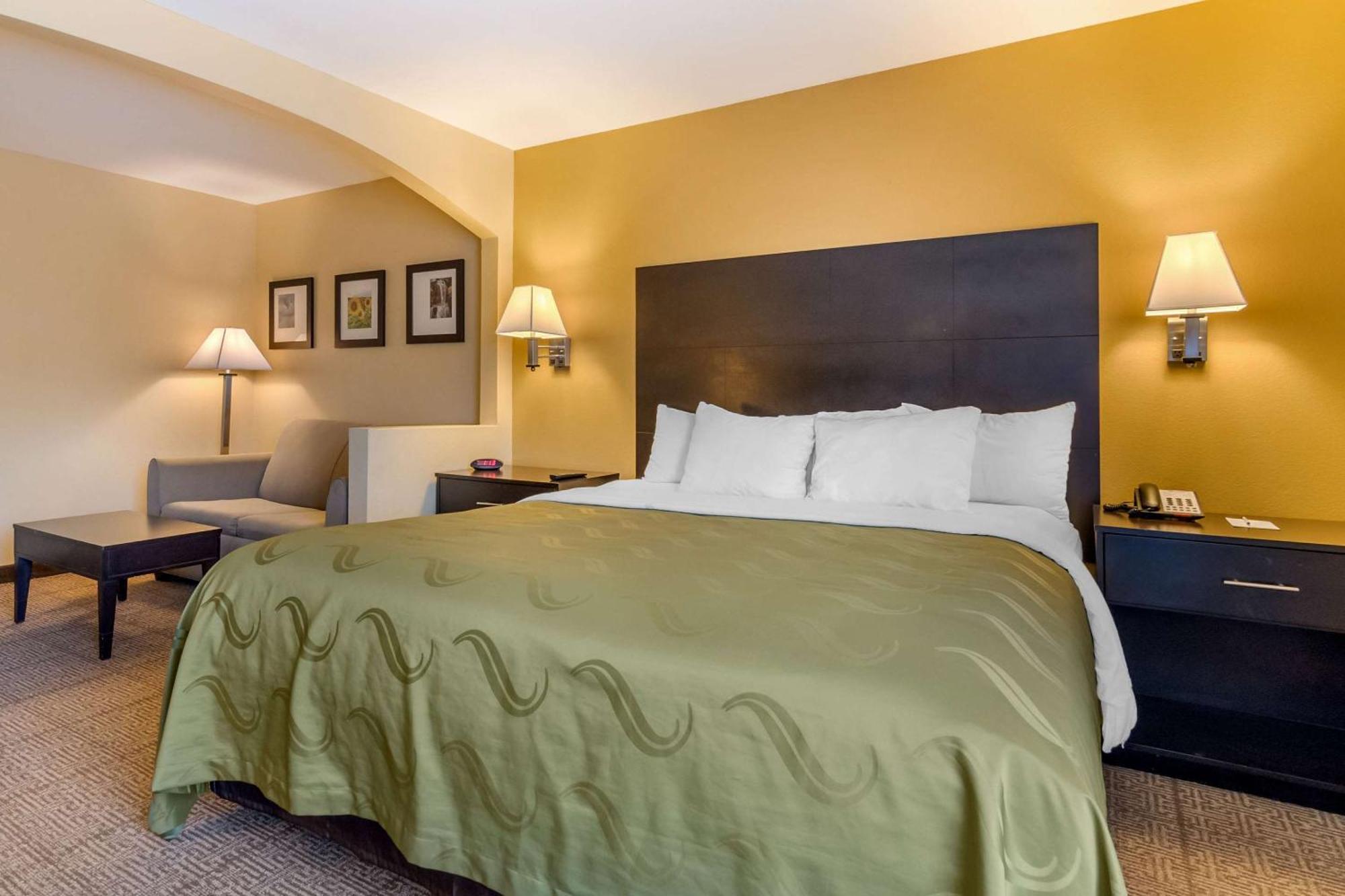 Quality Inn & Suites Lenexa Kansas City Exterior foto